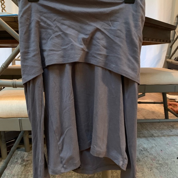 Women’s Sweater - Picture 2 of 4